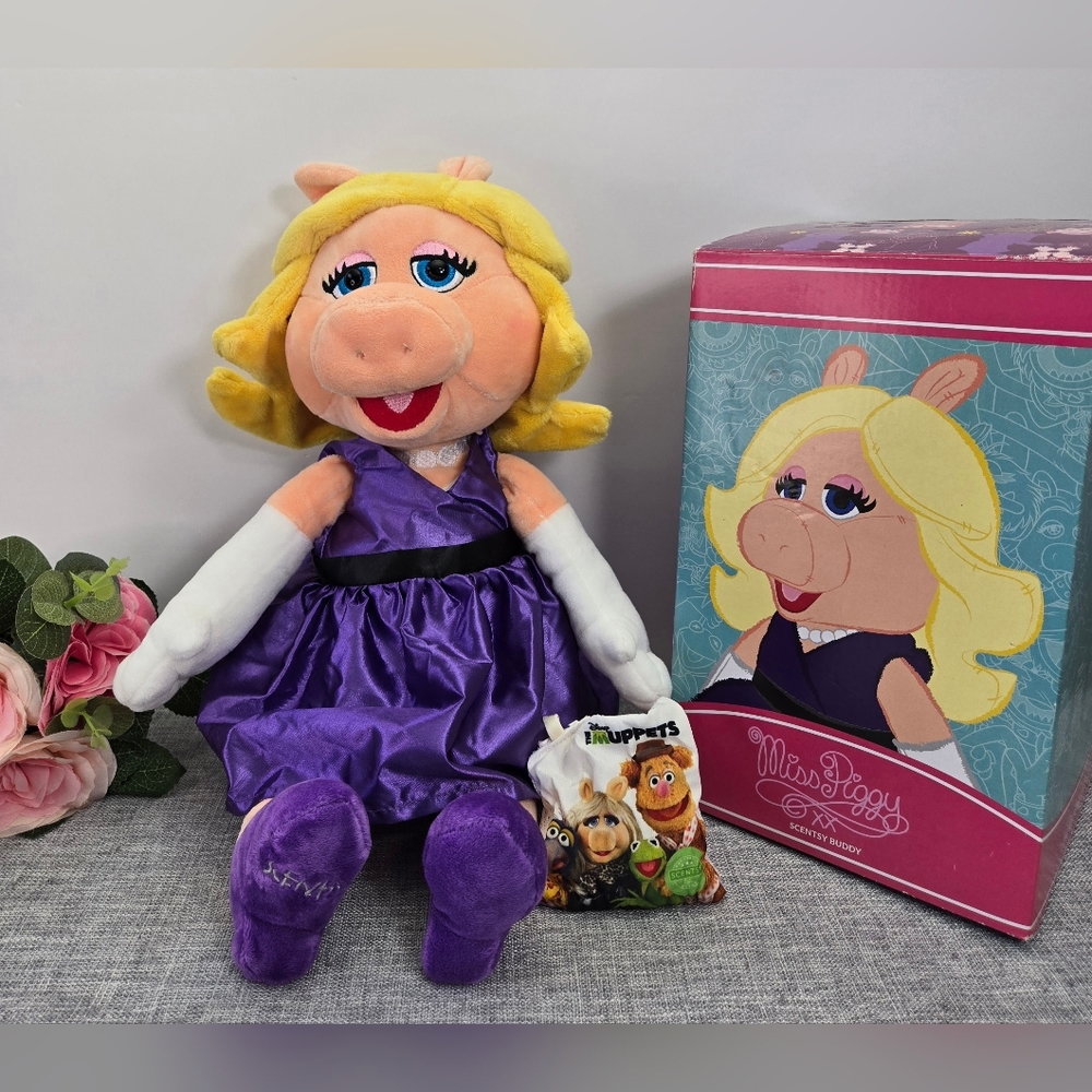 Disney Muppets Miss Piggy Scentsy Buddy With Scent Pack